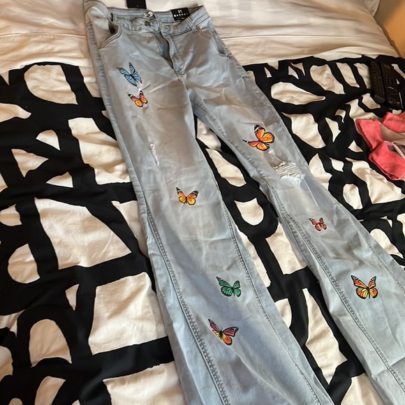Fashion nova catching butterflies jeans size 11 - Picture 5 of 5